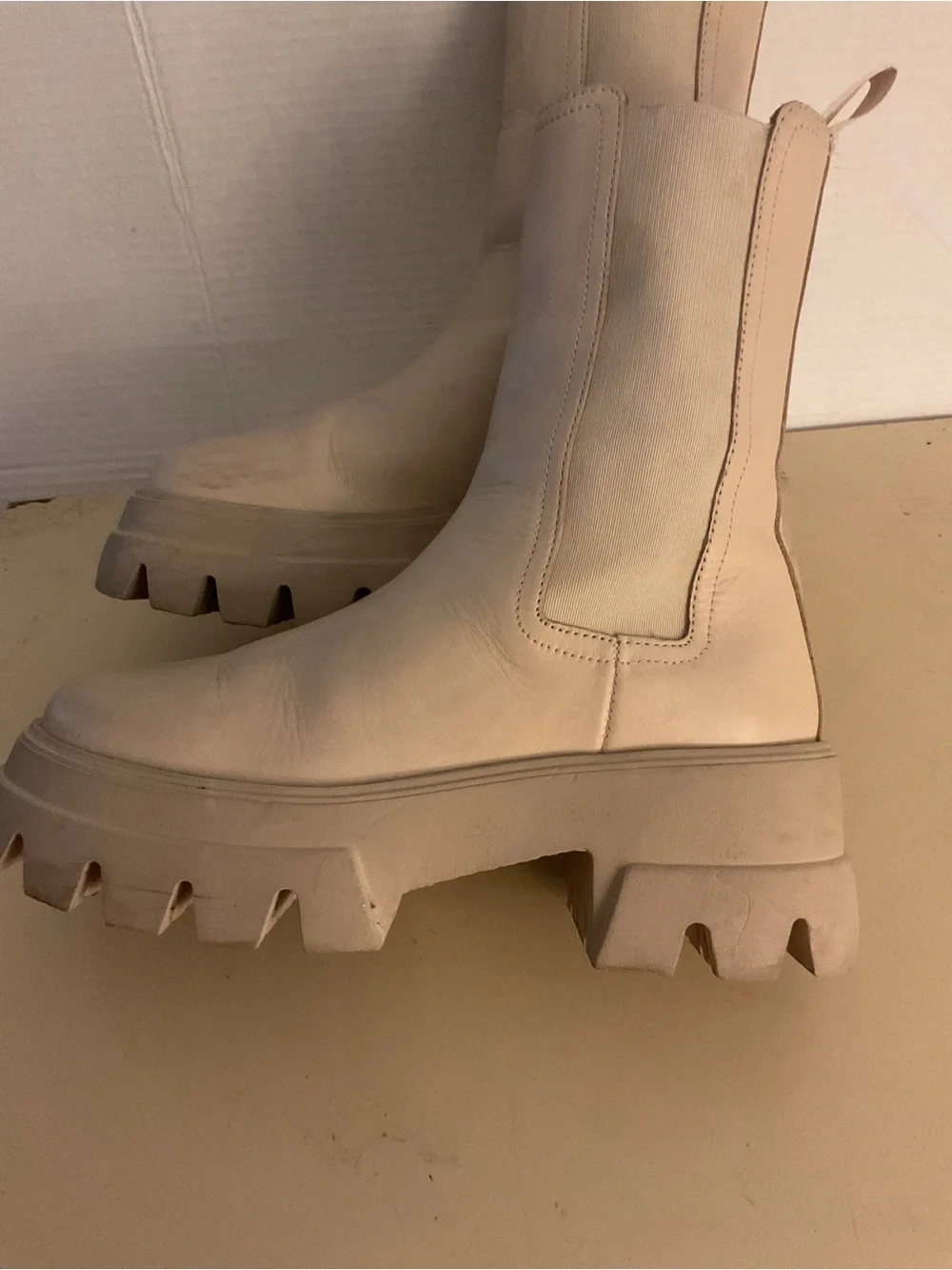 Thursday women crème leather platform Chelsea heel boots US 7.5